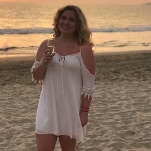 Meet your Posher, Kelly